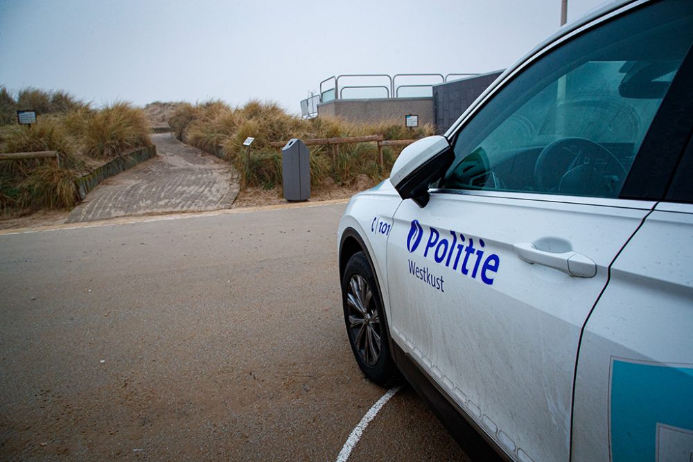 Polizei in de Panne (Bild: Kurt Desplenter/Belga)