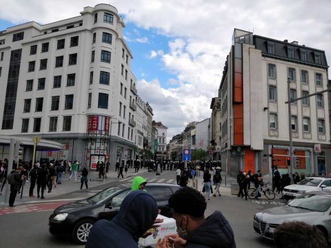 Anti-Rassismus-¨Proteste in Brüssel mit hohem Polizeiaufgebot (Bild: Antony Gevaert/Belga)