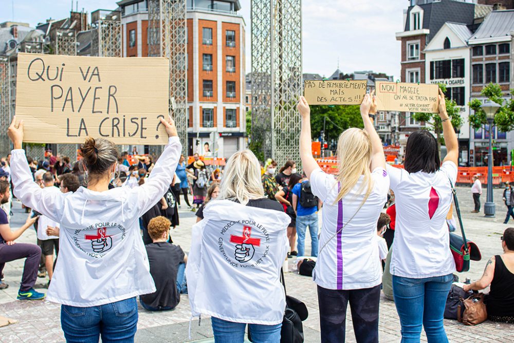 "Santé en lutte": Demonstration in Lüttich (Bild: Thomas Michiels/Belga)