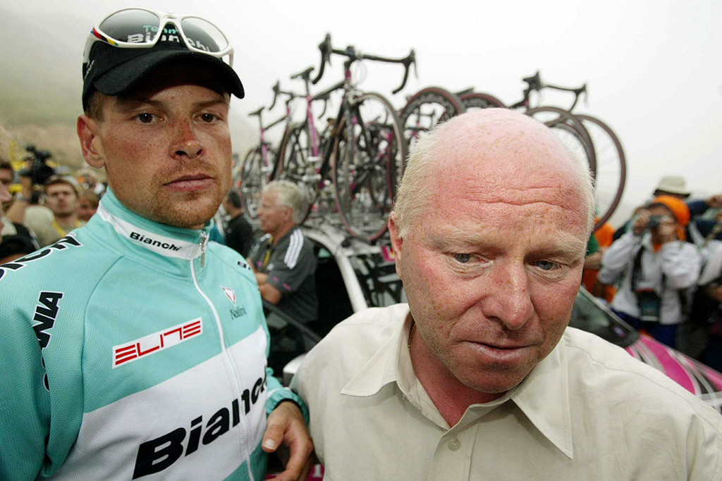 Jan Ullrich und Rudy Pevenage bei der Tour de France 2003 (Bild: Bernd Thissen/EPA)