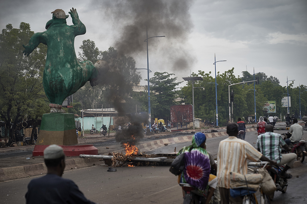 Unruhen in Bamako am Samstag (Bild: Michele Cattani/AFP)