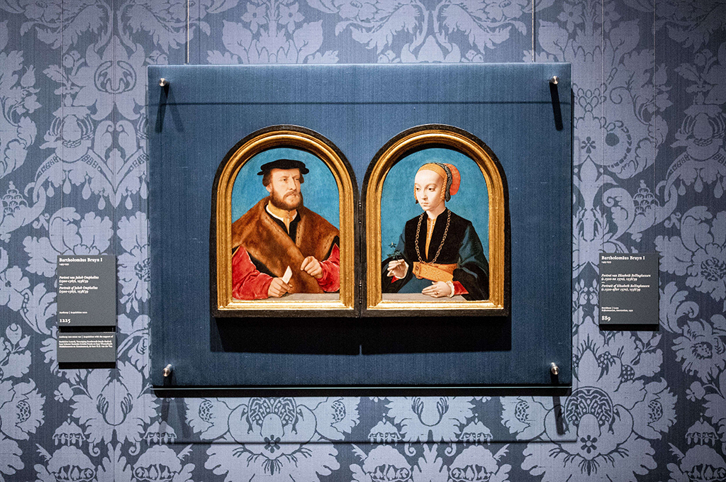 Die Porträts von Jakob Omphalius und Elisabeth Bellinghausen von Bartholomaeus Bruyn (1493–1555) im Mauritshuis-Museum in Den Haag (Bild: Sem Van Der Wal/AFP)