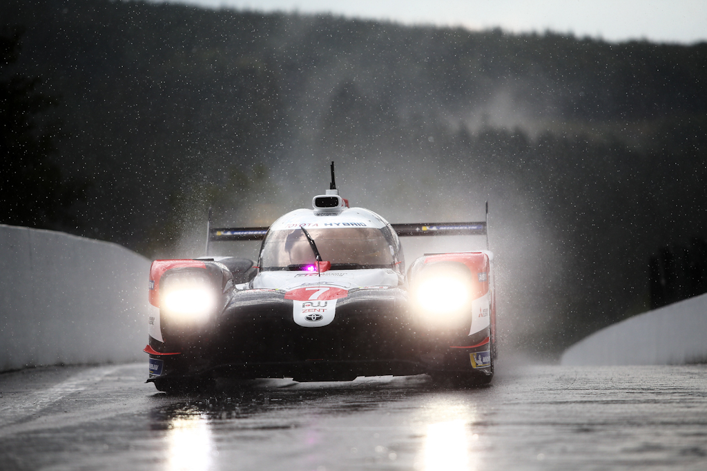Der Toyota #7 gewinnt das Sechs-Stunden-Rennen von Spa mit mehreren heftigen Regengüssen