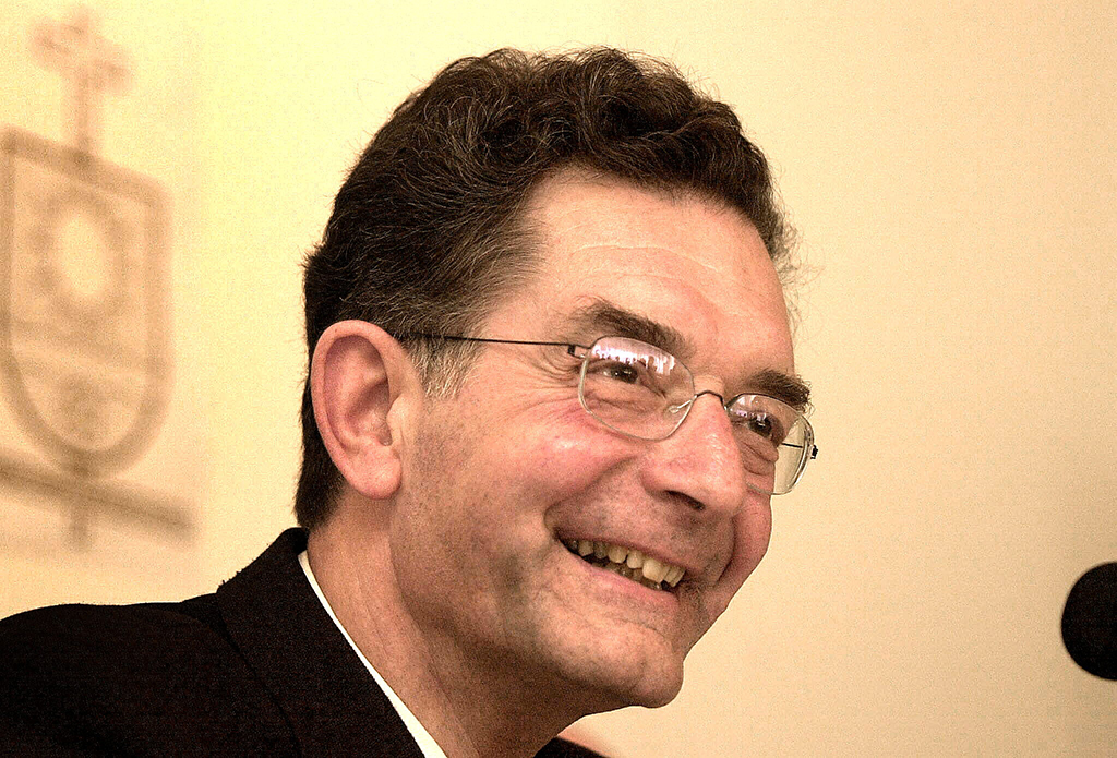 Aloys Jousten bei einer Pressekonferenz im Mai 2001 (Archivbild: Virginie Lefour/Belga)