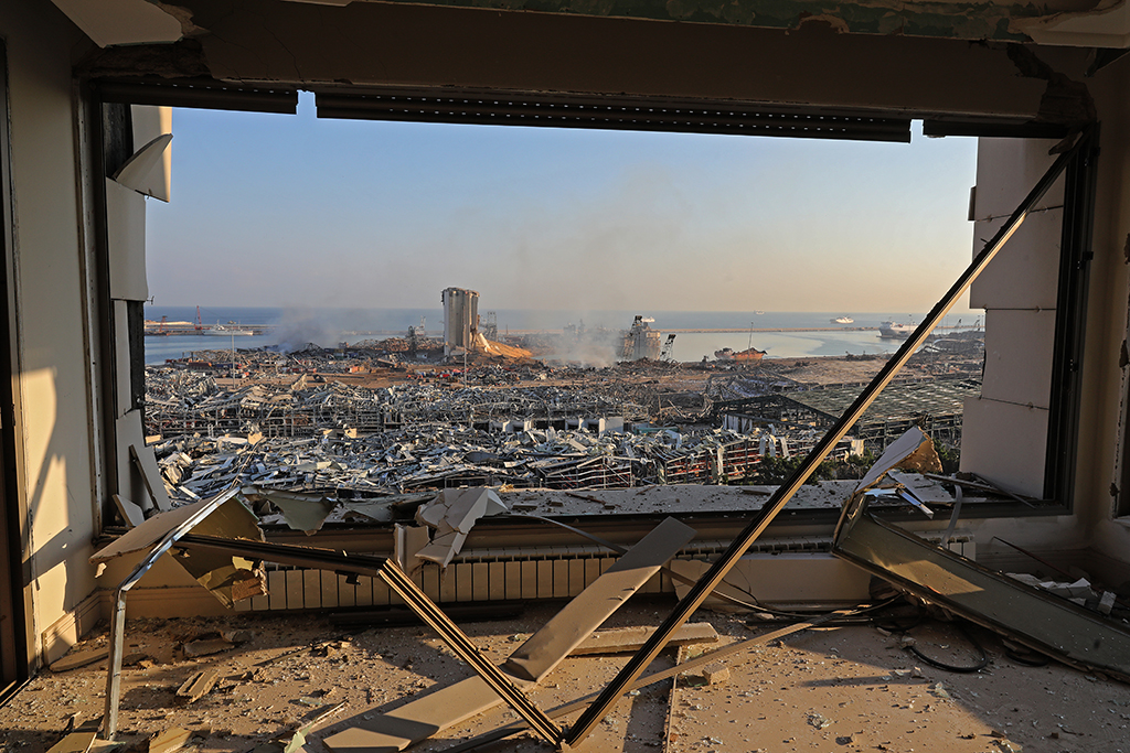 Der Hafen von Beirut gleicht einem Trümmerfeld (Bild: Anwar Amro/AFP)