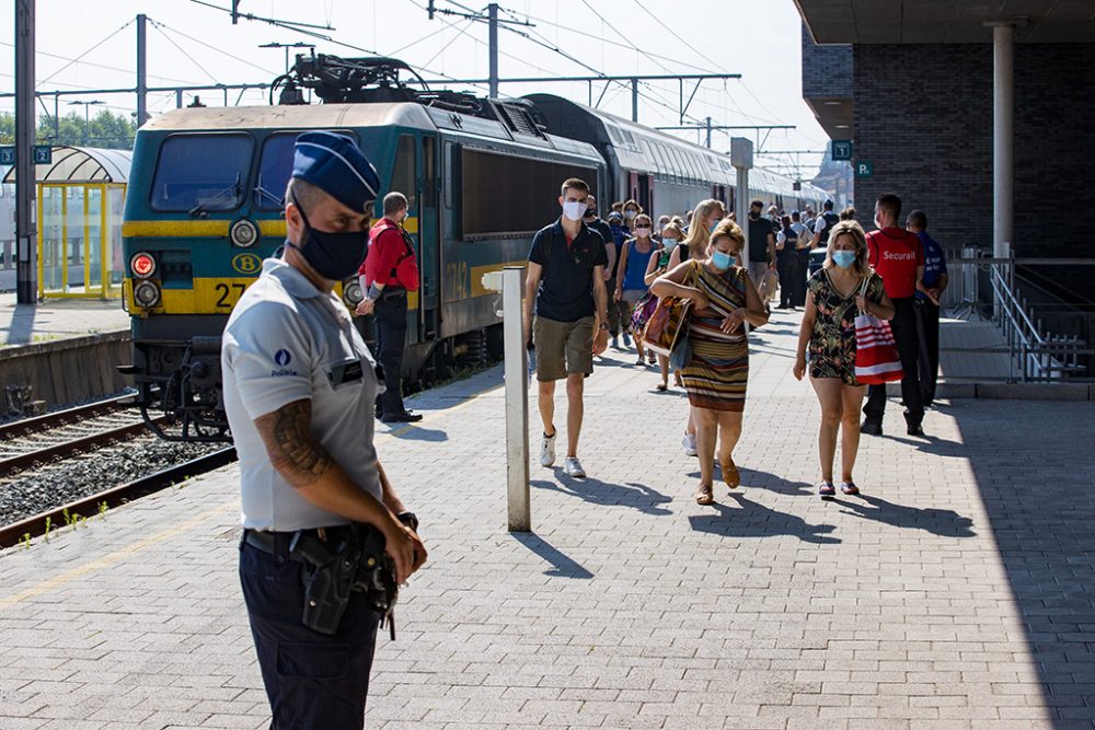 Am Bahnhof von Blankenberge, 9. August (Bild: Kurt Desplenter/Belga)