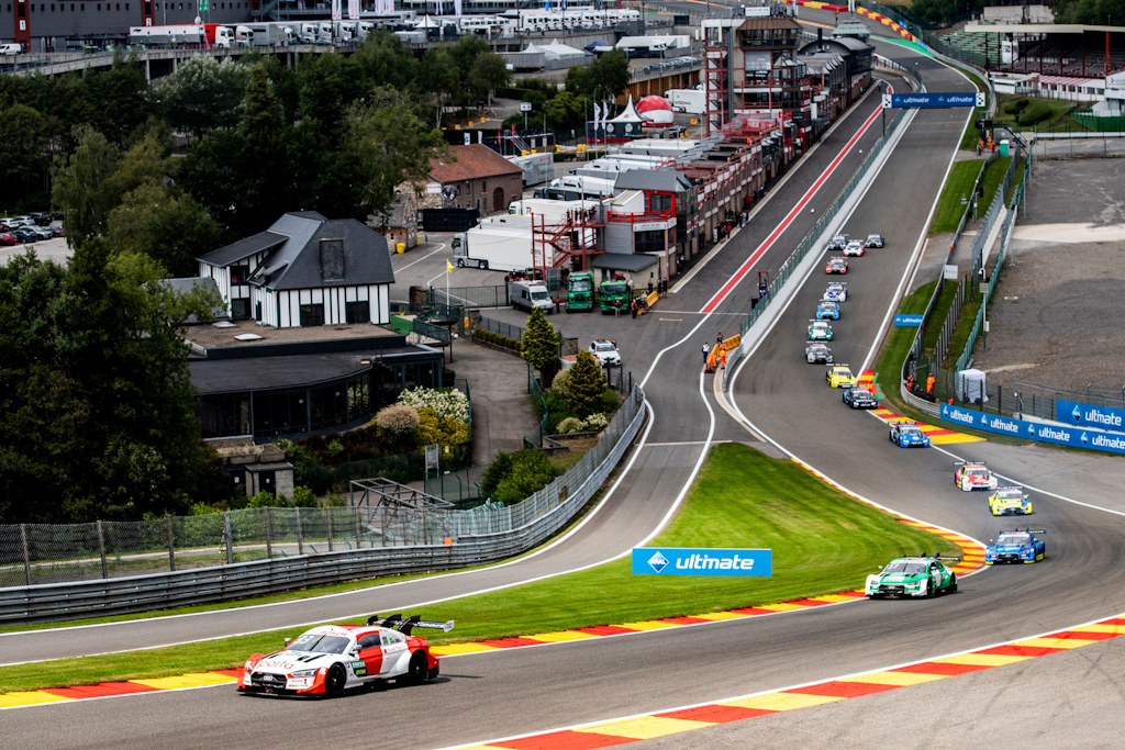 DTM auf der Rennstrecke von Spa-Francorchamps (Bild: Audi Communications Motorsport/Malte Christians)