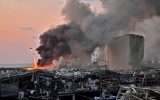 Schwere Explosion am Hafen von Beirut (Bild: STR/AFP)