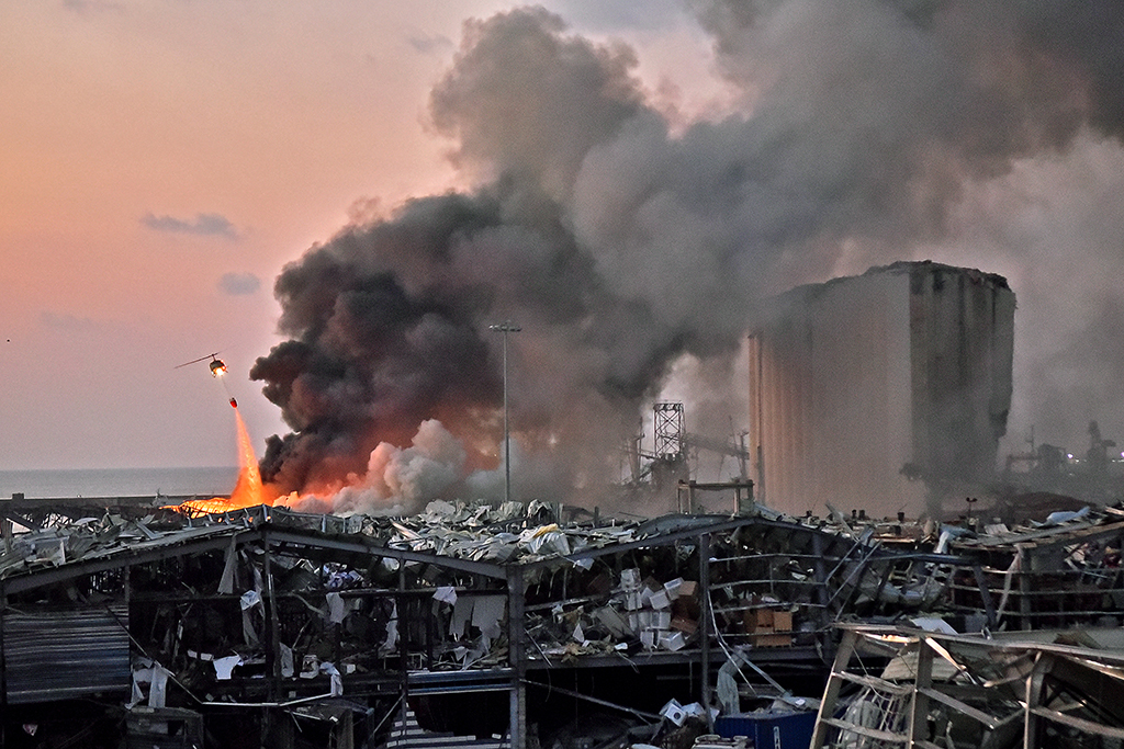Schwere Explosion am Hafen von Beirut (Bild: STR/AFP)