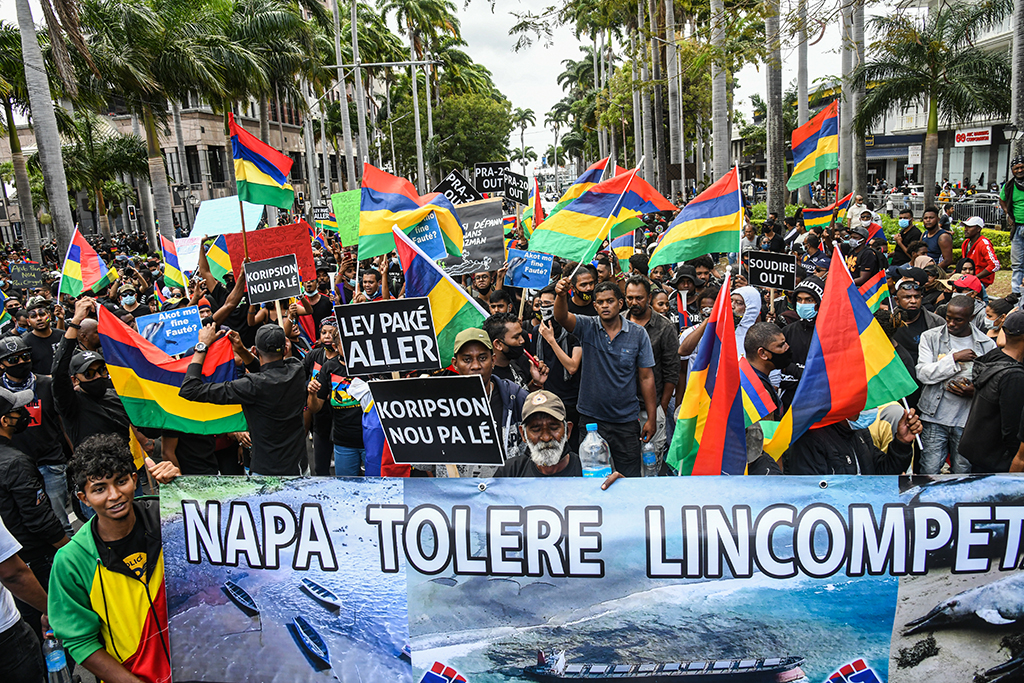 Demonstrationen in Port Louis nach Ölkatastrophe (Bild: AFP)