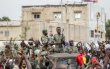 Mutmaßlicher Putschversuch des Militärs in Mali (Bild: Stringer/AFP)