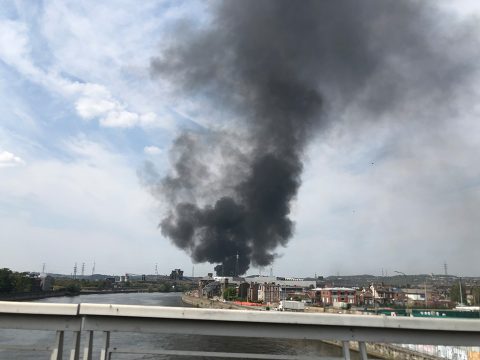 Brand in Seraing (Bild: Thomas Michiels/Belga)