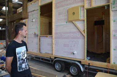 Fabien Schmitz aus Baelen baut ein Tiny House (Bild: Chantal Scheuren/BRF)