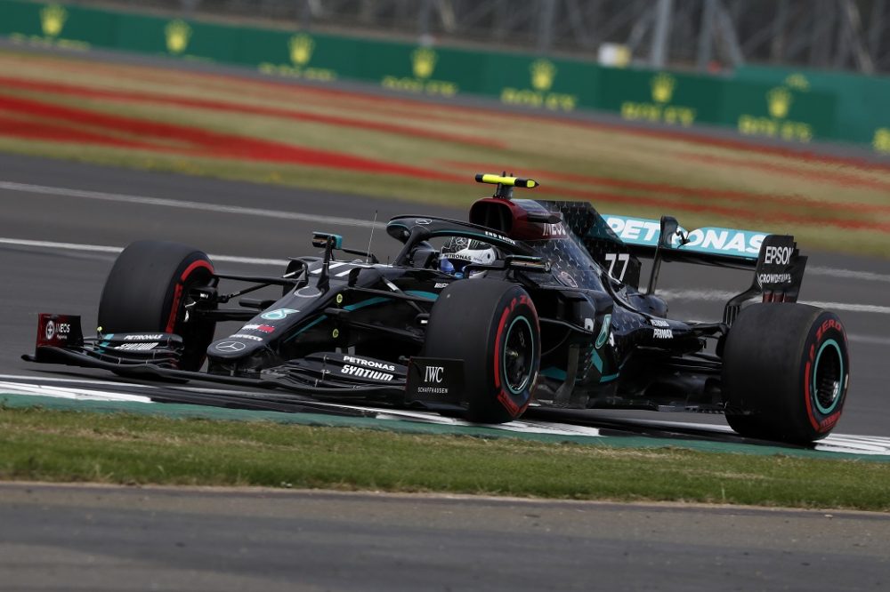 Valterri Bottas beim Qualifying in Silverstone (Bild: Frank Augstein/AFP)