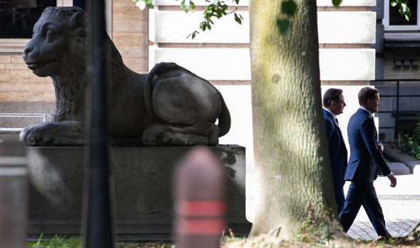 Bart De Wever und Paul Magnette nach dem letzten Gespräch beim König (Bild: Benoît Doppagne/Belga)