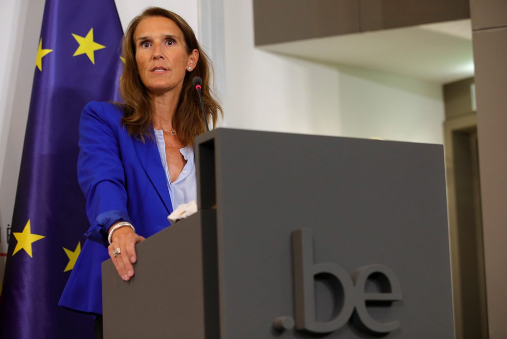 Premier Sophie Wilmès bei der Pressekonferenz des Nationalen Sicherheitsrats am 20. August (Bild: Olivier Matthys/Pool/Belga)