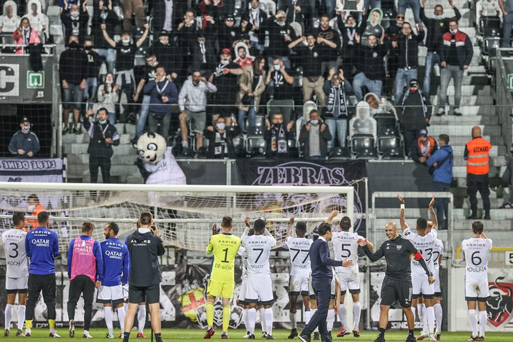 Endlich wieder Fans im Eupener Kehrwegstadion (Bild: Bruno Fahy/Belga)