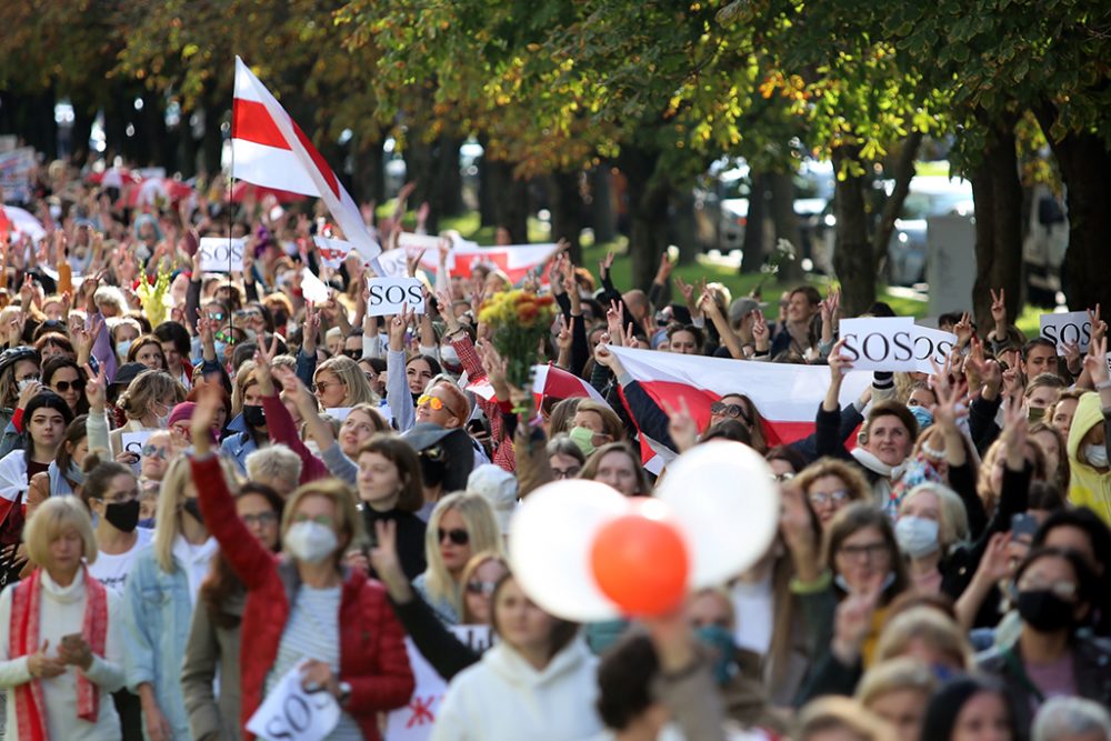 In Minsk gehen am Samstag wieder Frauen auf die Straße (Bild: Tut.by/AFP)