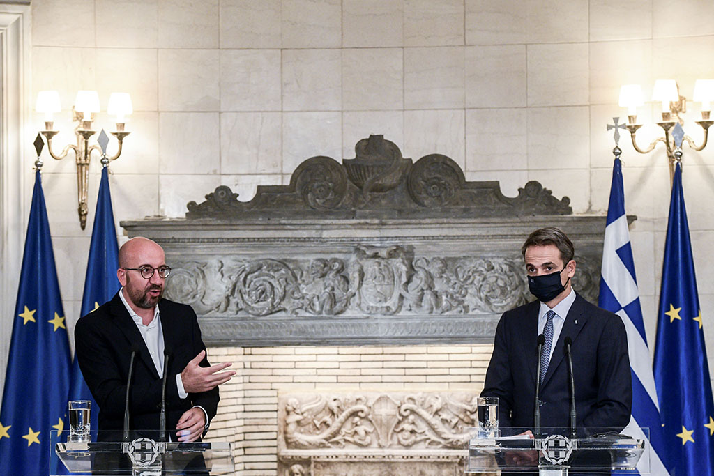 Treffen zwischen Charles Michel und dem griechischen Regierungschef Mitsotakis (Bild: Eurokinissi/AFP)
