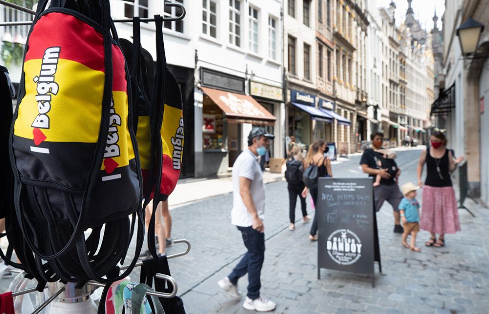 Maskenverkauf in Brüssel (Bild: Benoit Doppagne/Belga)