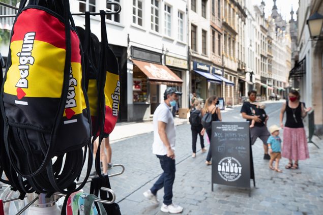 Maskenverkauf in Brüssel (Bild: Benoit Doppagne/Belga)