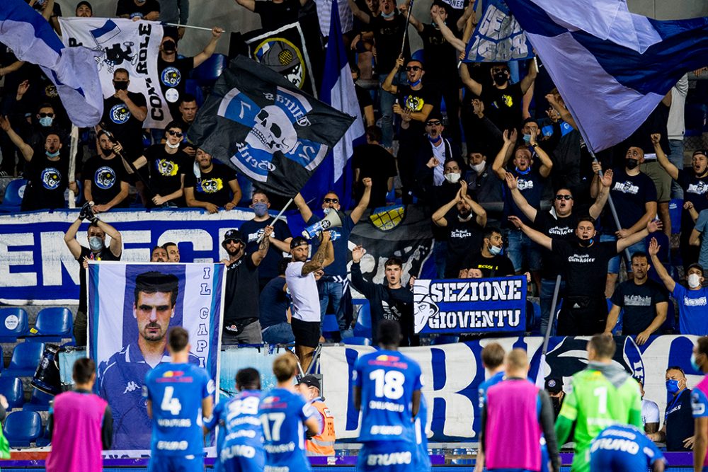 Spieler und Fans von Racing Genk (Bild: Jasper Jacobs/Belga )