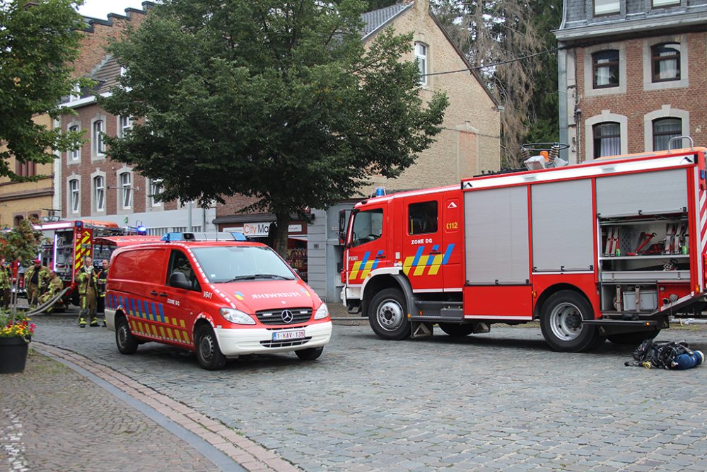 Gospertstraße wegen Wohnbrand in der Nacht gesperrt (Bild: BRF)