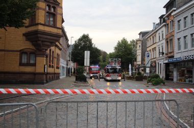 Gospertstraße wegen Wohnbrand in der Nacht gesperrt (Bild: BRF)