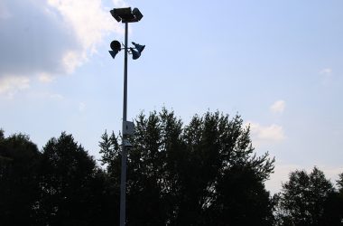 Überwachungskamera am Koulgelände in Kelmis (Archivbild: Robin Emonts/BRF)