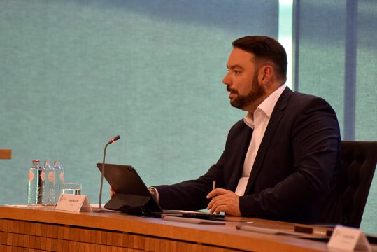 DG-Bildungsminister Harald Mollers (Bild: Stephan Pesch/BRF)