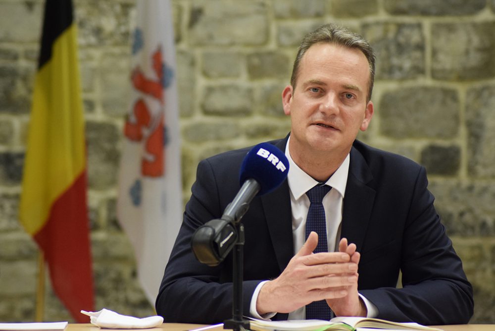 DG-Ministerpräsident Oliver Paasch bei der Pressekonferenz in Eupen, nach dem Nationalen Sicherheitsrat vom 23. September (Bild: Stephan Pesch/BRF)