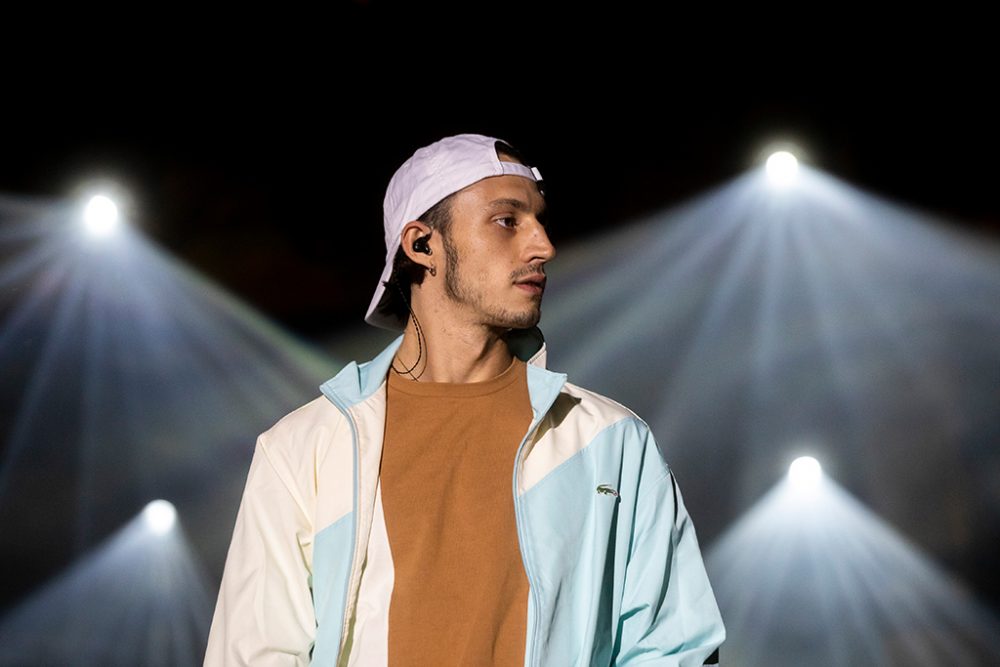 Rapper Roméo Elvis bei einem Konzert im September 2019 in Brüssel (Bild: Hatim Kaghat/Belga)