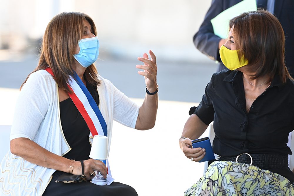 Die Bürgermeisterin von Marseille, Michèle Rubirola (l.) (Bild: Christophe Simon/AFP)