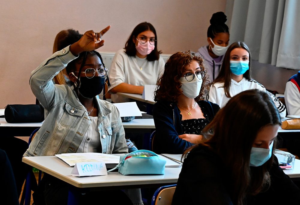 Schulstart in Frankreich mit Maske (Bild: Damien Meyer/AFP)