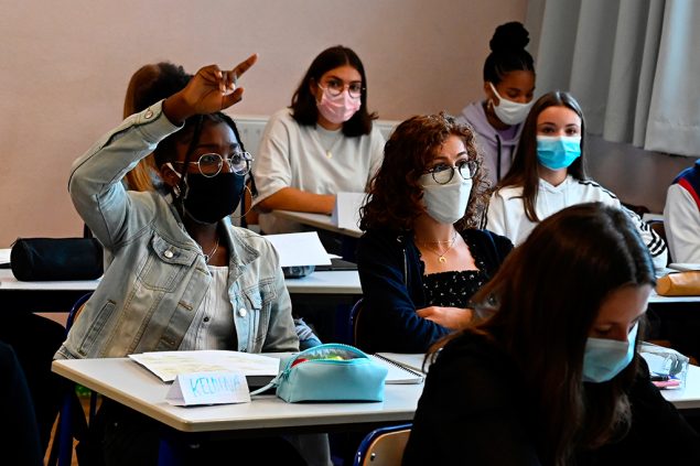 Schulstart in Frankreich mit Maske (Bild: Damien Meyer/AFP)