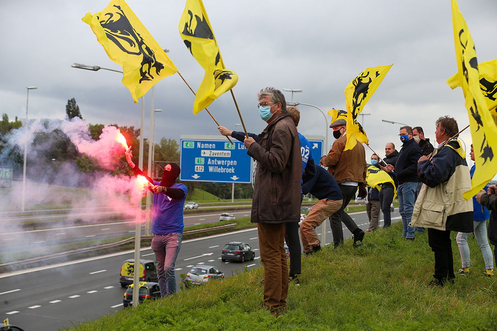 Vlaams Belang protestiert gegen Vivaldi-Regierung (Bild: NicolasMaeterlinck/Belga)