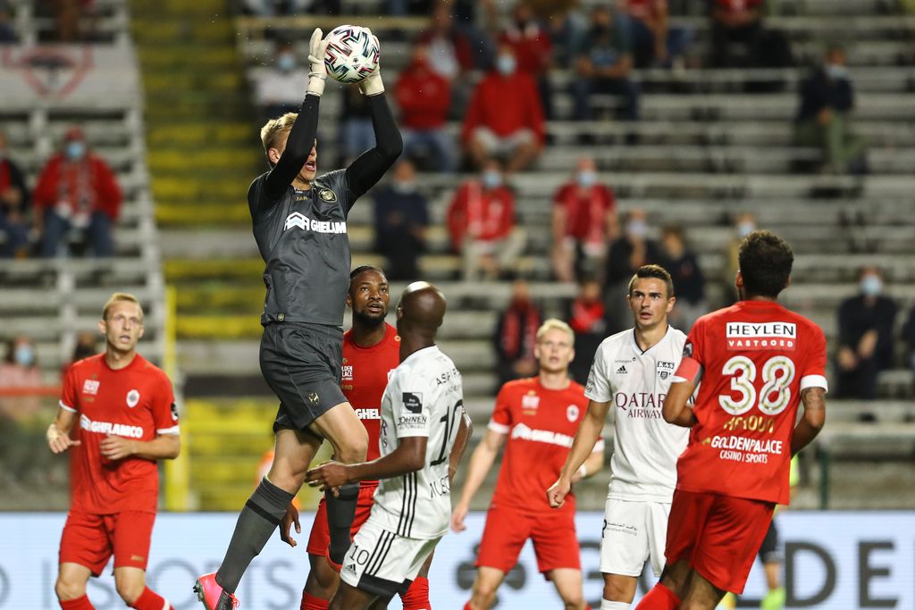 Antwerp's goalkeeper Jean Butez pictured in action during a soccer match between Royal Antwerp FC and KAS Eupen, Sunday 20 September 2020 in Deurne, Antwerp, on day 6 of the 'Jupiler Pro League' first division of the Belgian championship. BELGA PHOTO DAVID PINTENS