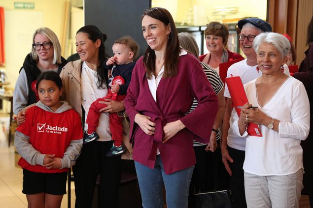 Regierungschefin Ardern Bei Parlamentswahl In Neuseeland Weit Vorne