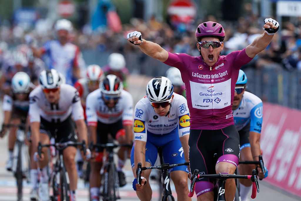Arnaud Démare gewinnt 11. Etappe des Giro (Bild: Luca Bettini/AFP)