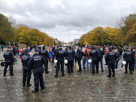 Demo gegen Corona-Regeln in Brüssel aufgelöst (Bild: Anthony Gevaert/Belga)