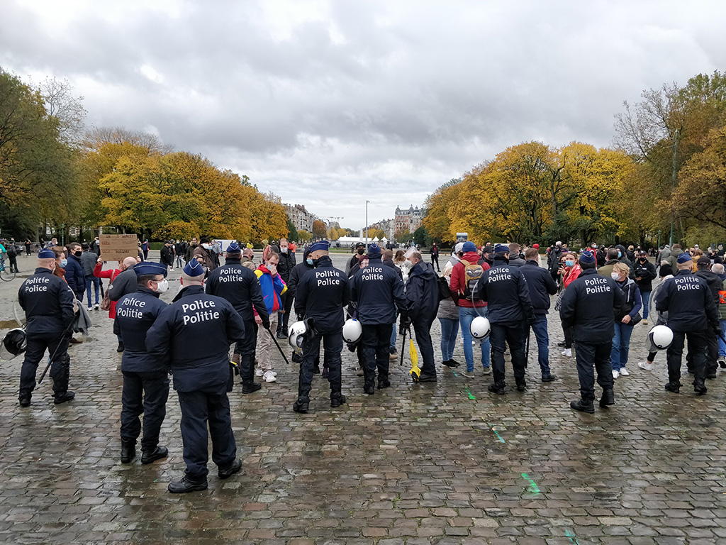 Demo gegen Corona-Regeln in Brüssel aufgelöst (Bild: Anthony Gevaert/Belga)
