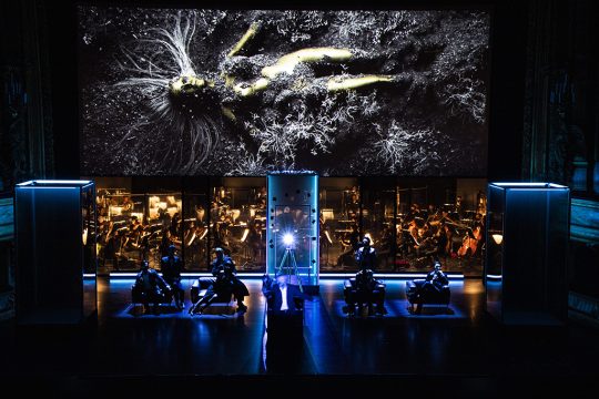 "Die tote Stadt" in der Brüsseler Oper (Bild: Simon Van Rompay/La Monnaie)