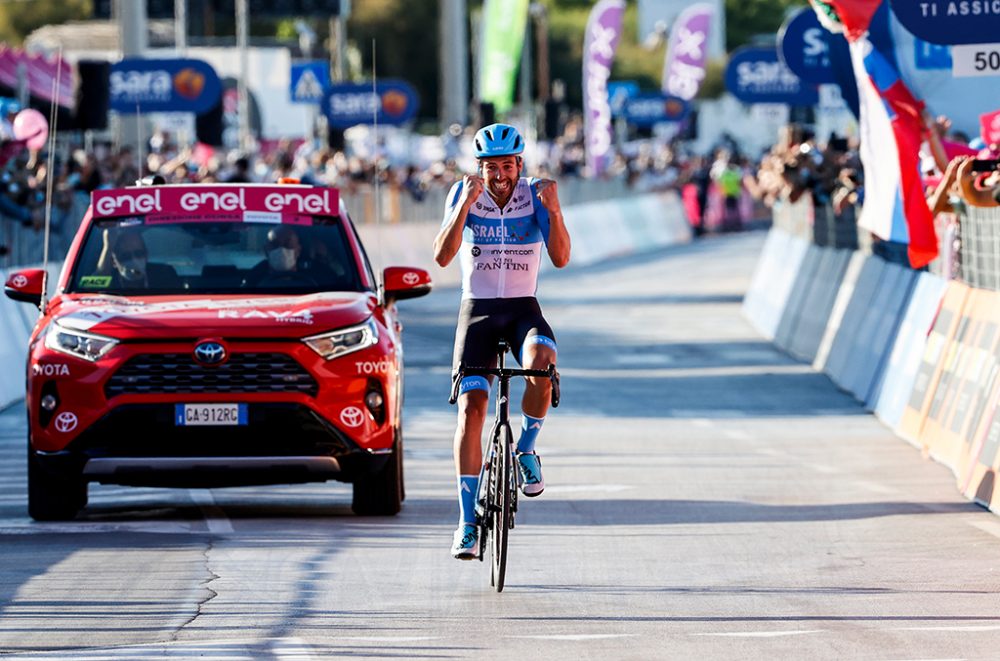 Alex Dowsett gewinnt die achte Etappe des Giro 2020 (Bild: Luca Bettini/AFP)