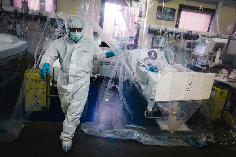 Intensivstation in einem Krankenhaus in Paris (Archivbild: Lucas Barioulet/AFP)