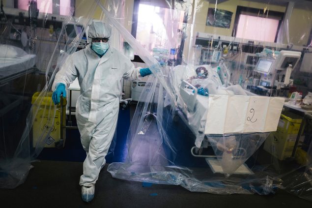 Intensivstation in einem Krankenhaus in Paris (Archivbild: Lucas Barioulet/AFP)