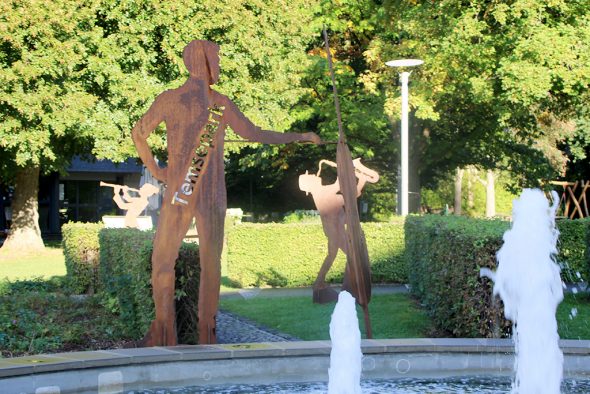 Neue Skulptur in Erinnerung an Roger Bosten im Themsepark Eupen (Bild: Andreas Lejeune/BRF)