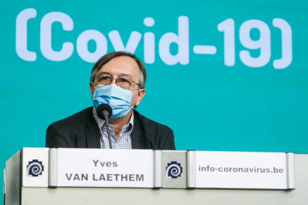 Yves Van Laethem, Sprecher des Krisenzentrums (Bild: Thierry Roge/Belga)
