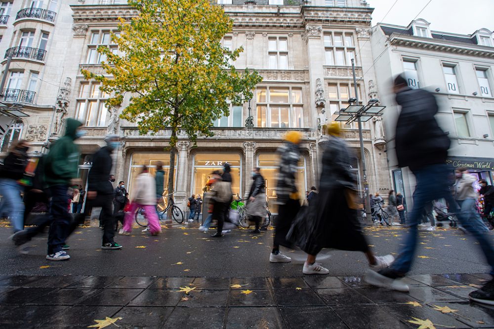 Verkaufsoffener Sonntag in Antwerpen (Bild: Dirk Waem/Belga)