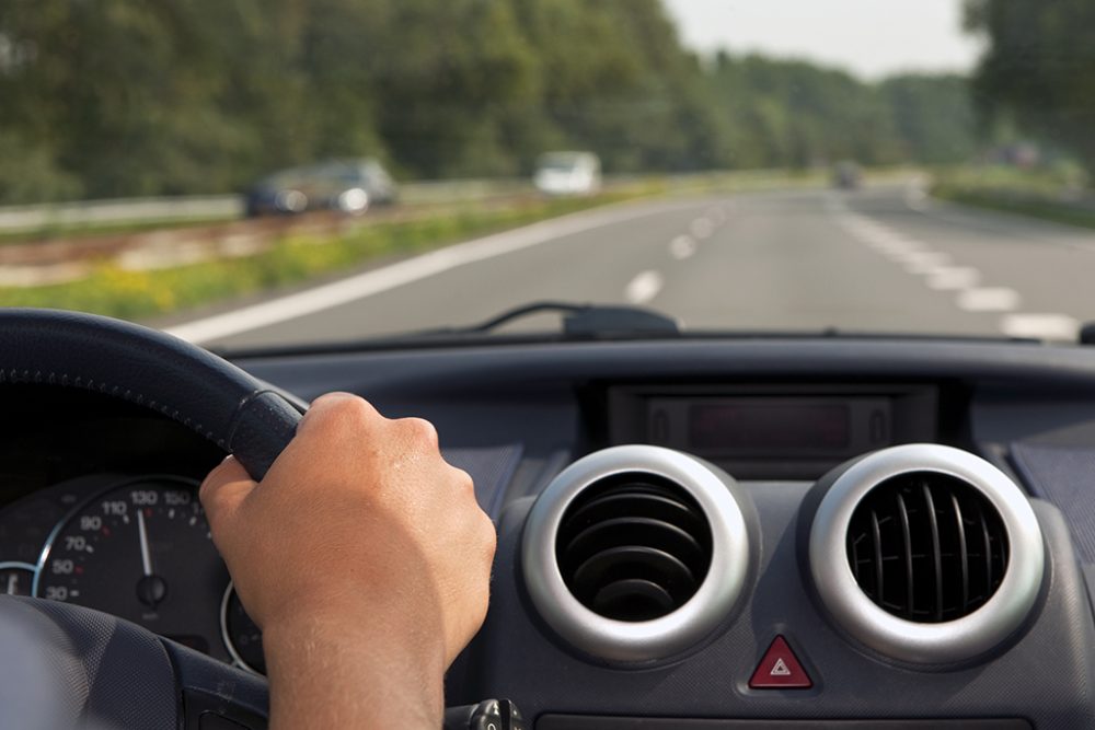 Autofahrer auf Autobahn