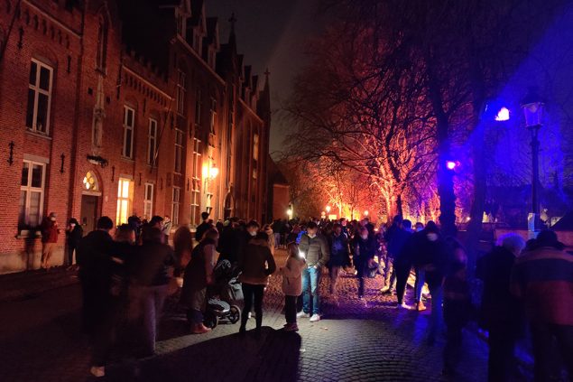 Andrang beim "Winterglühen" in Brügge